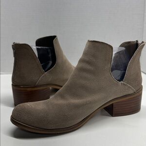 Steve Madden Lancaster Boots Heeled Ankle Booties Western Suede Taupe Size 10